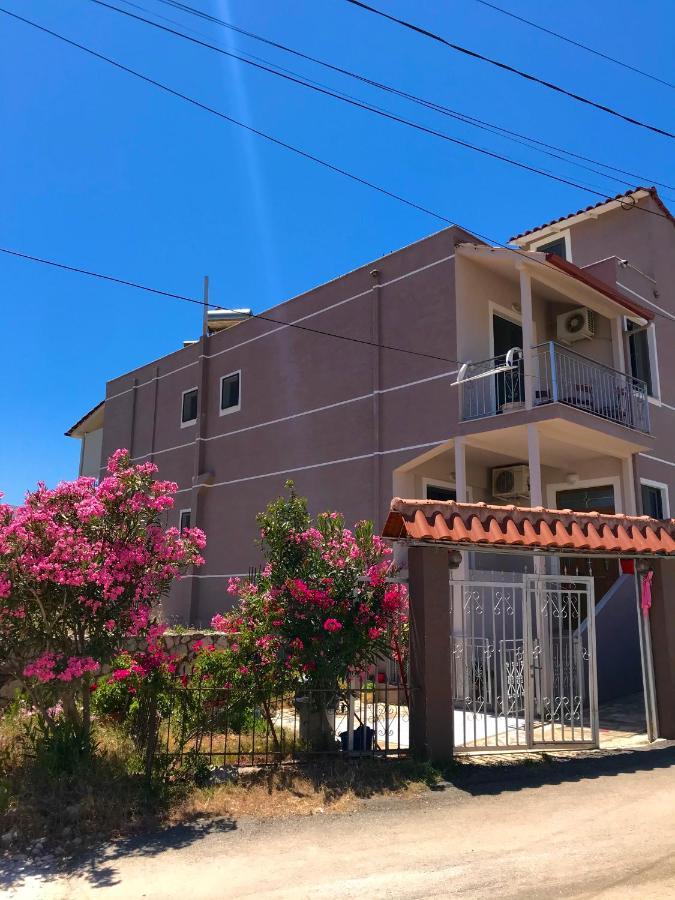 Apartments Villa Dovinefa Ksamil Eksteriør billede