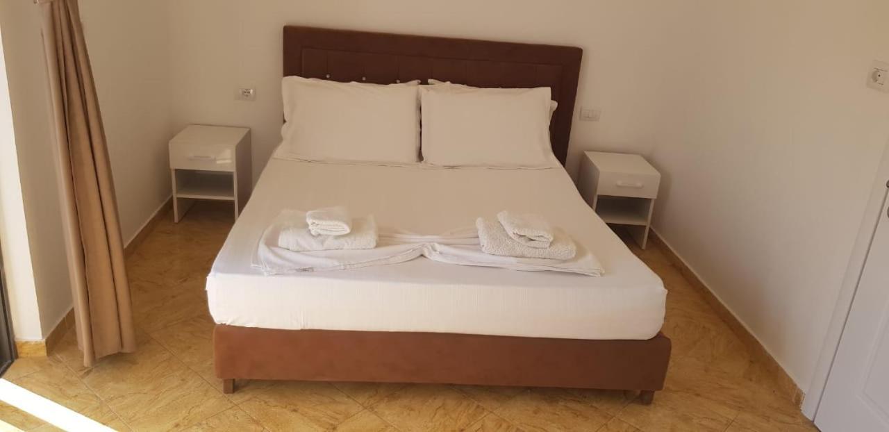Apartments Villa Dovinefa Ksamil Eksteriør billede