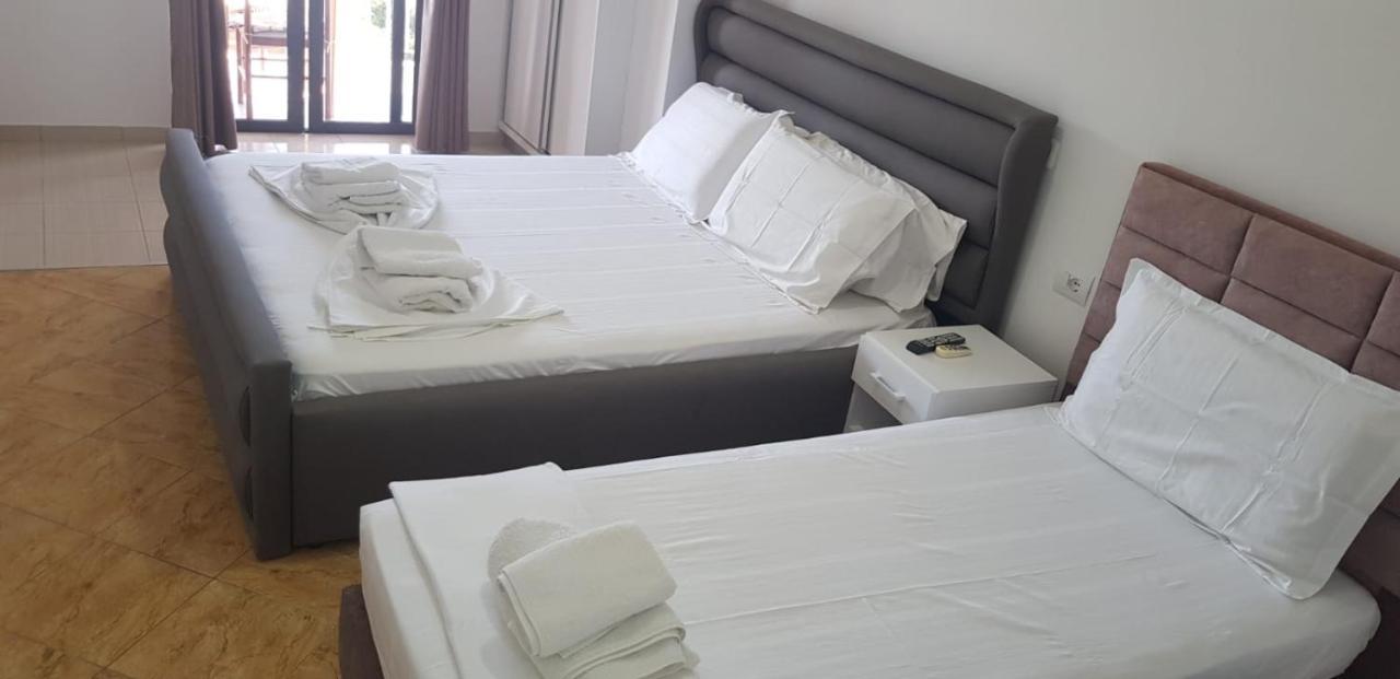 Apartments Villa Dovinefa Ksamil Eksteriør billede