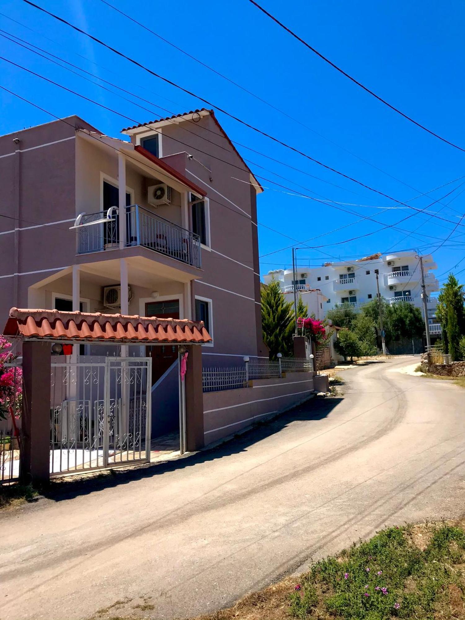Apartments Villa Dovinefa Ksamil Eksteriør billede