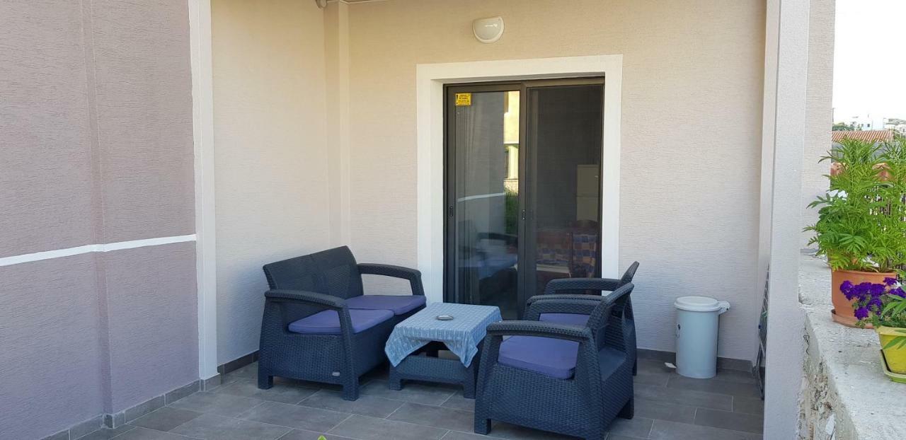 Apartments Villa Dovinefa Ksamil Eksteriør billede